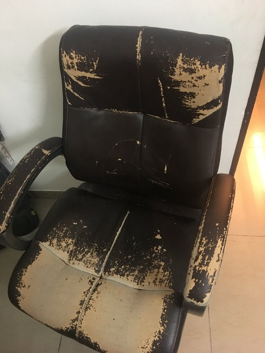 thealok77's tweet photo. Dear Mr @kishore_biyani , please focus more on quality. Condition of a 2 year old chair costing nearly Rs.10,000 with moderate use. Hometown needs 100% advance payment for repair that also double the market cost. #PatheticHometown #CheapProduct #NoCustomerSatisfaction https://t.co/h5X4bztzBJ