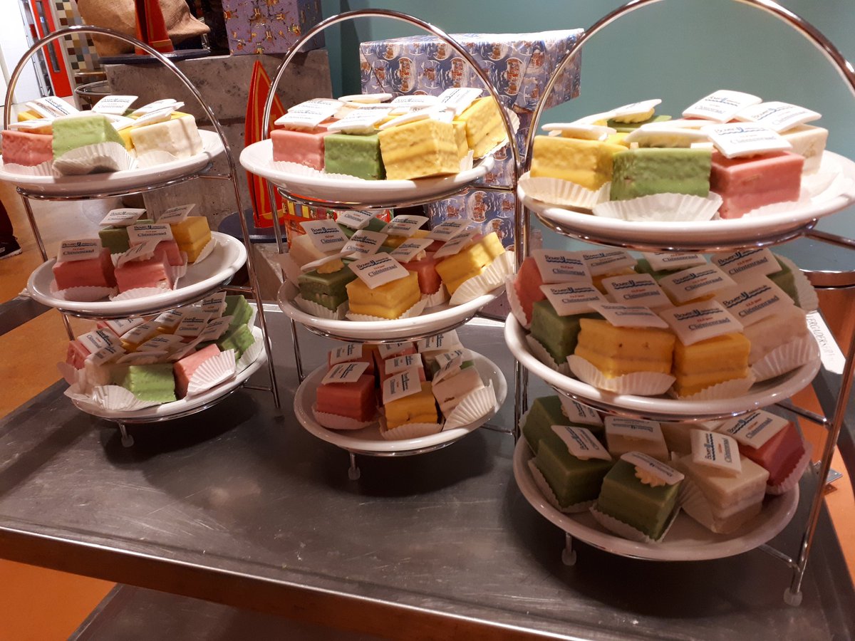 Hoge opkomst, geslaagd jubileumfeest. U kunt zich aanmelden voor ons nieuw op te richten patiëntenpanel clientenraad@bovenij.nl Graag zelfs.