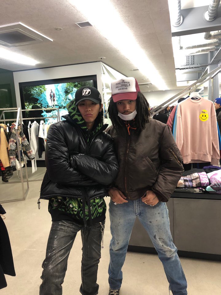 younghotyellow's tweet image. TOKYO 🇯🇵⛓🇰🇷 卍🔥🔥