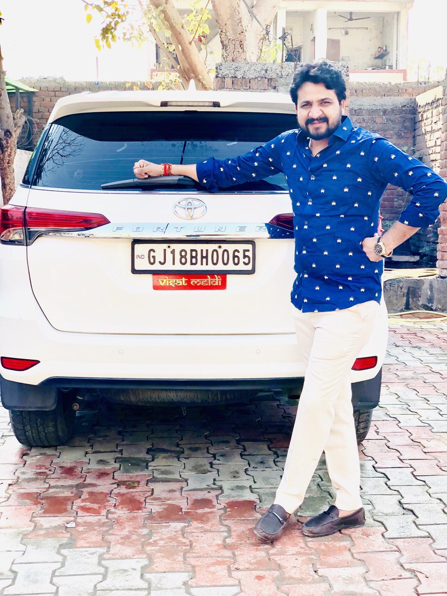 thedineshdesai's tweet image. अच्छे व्यवहार का कोई आर्थिक मूल्य भले ही ना हो,
पर करोड़ो दिलो को अपने दिल में बसाने की शक्ति रखता है.

#VisatMeldi #Adisnanuparu #DineshDesai #BJPGujarat #BJYM