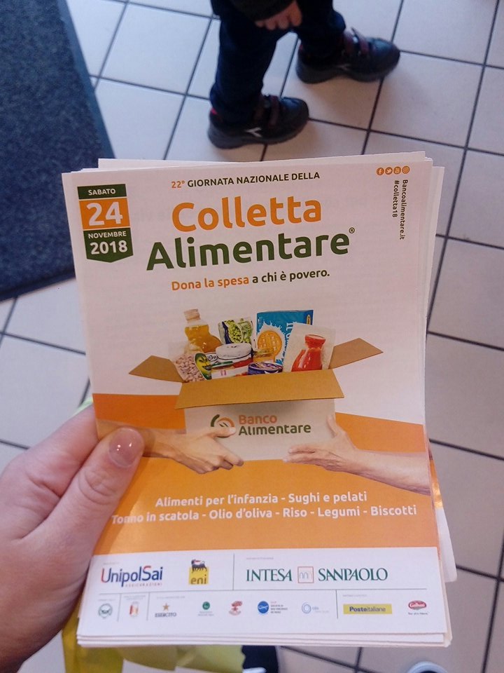 FrancescaMasoc1's tweet photo. Oggi #sabato 24 novembre 2018 si partecipa come volontari al @BancoAlimentare. Fate la vostra spesa e prendete qualcosina in più per chi non può permetterselo!
#colletta18 @UnipolSai_CRP @eni https://t.co/E2klJg7xKt