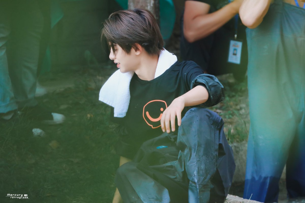 MercuryRetrogr4's tweet photo. 180928 乌镇 HD 4p🌿

🚫Do not delete logo,share with cr please.

#黄明昊 #Justin #저스틴 #JustinHuang #HuangMinghao https://t.co/QOI8brZ7L6