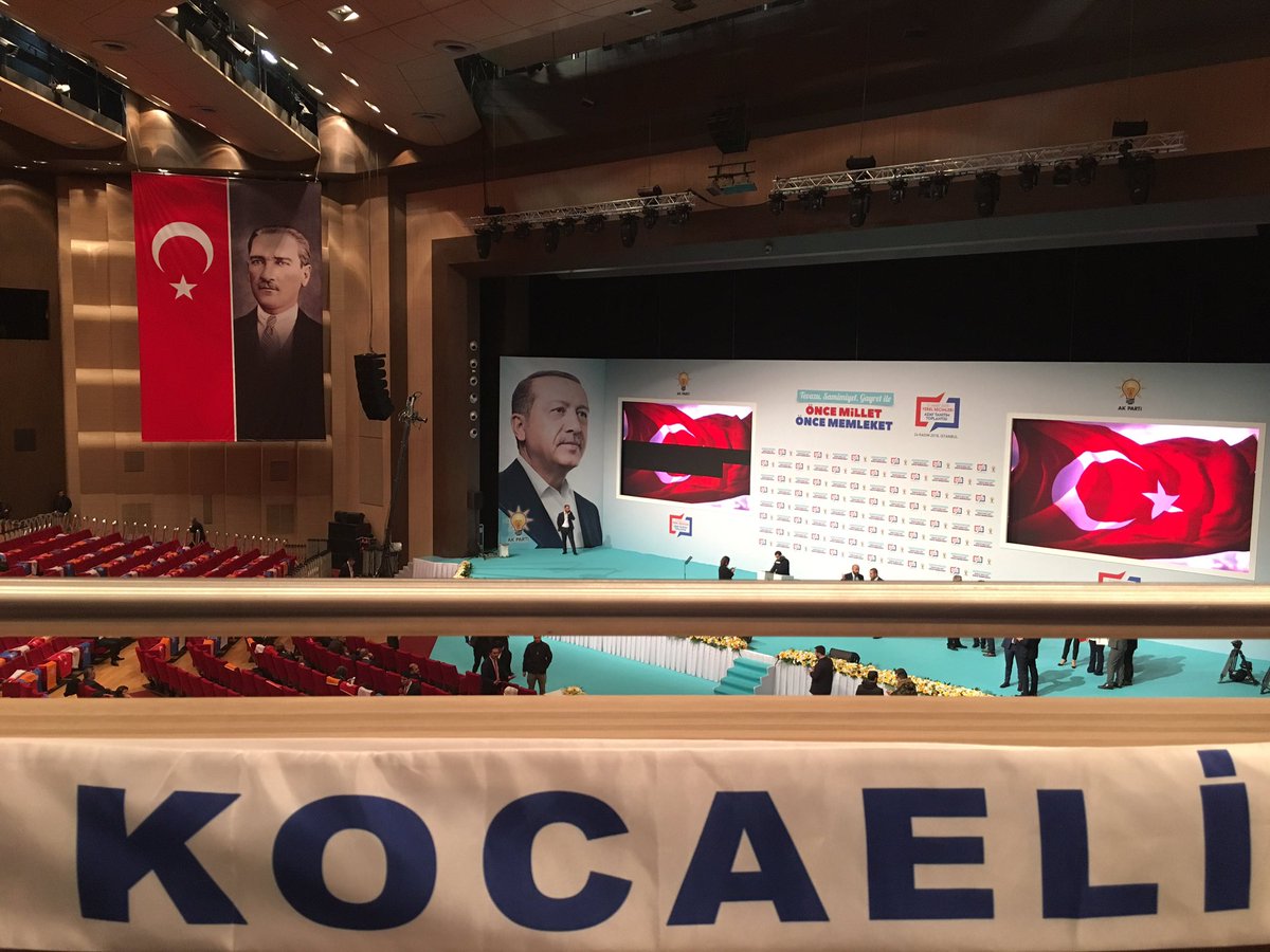 merenakyuz's tweet photo. @RT_Erdogan senin için burdayız #Reis her zaman seninle yola devam 🇹🇷💡🇹🇷 https://t.co/l1IUNxBWNG