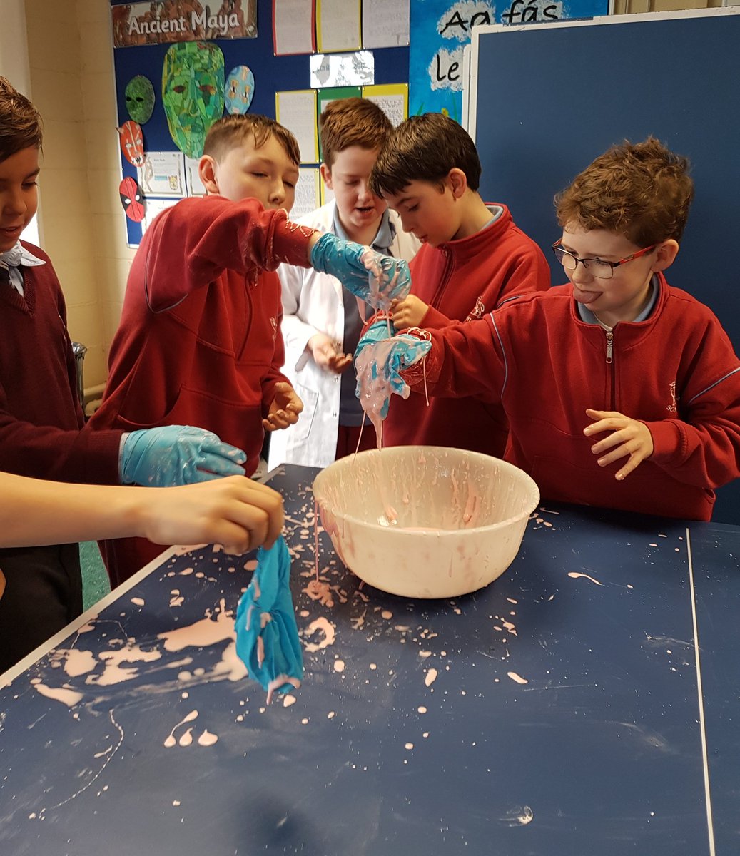 scoileoinboys's tweet photo. .@scoileoinboys #5thClasses had a ball participating in their classmates, Professors Cillian and Oisin's super #science workshops and #experiments yest @ScienceWeek @scienceirel @BTYSTE @PrimaryTimesIRL
@seomraranga (1) https://t.co/GWrXiO21ty