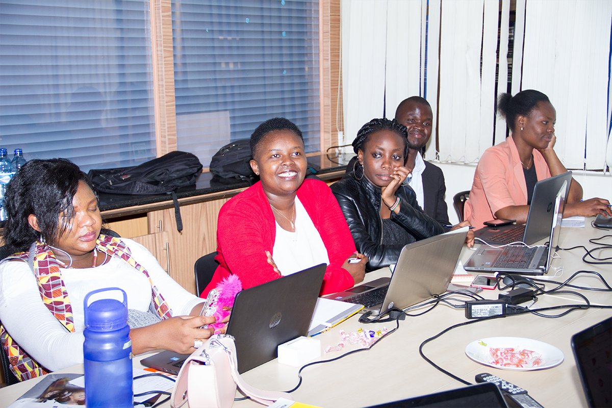 OraDmt's tweet photo. The ongoing #DataAudienceWebAnalytics Workshop. Understanding #WebData & turning #Traffic into #Customers. Knowing more on #Measuring #Analyzing Data.Our facilitator @jumalphonce training on how to Meet #BusinessGoals & Objectives using #Data #InsightfulTraining #AsanteDataSunday https://t.co/JTYc7LU8xP
