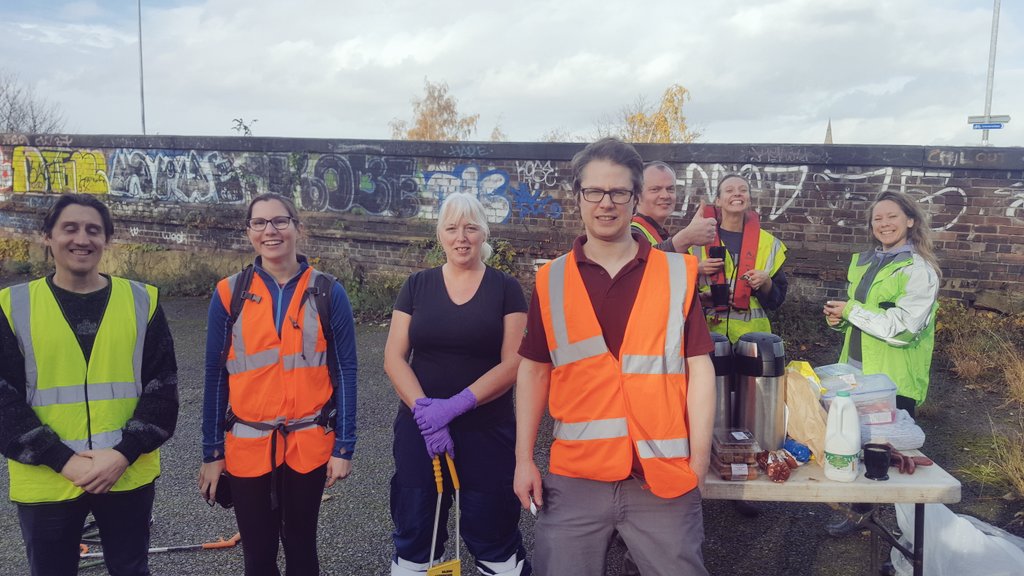 Opensourceleeds's tweet photo. Dear friends- riverbank cleanup this saturday morning is tackling new territory- if you can join us please meet right at the bottom of redcote lane at 10am we will be picking litter, managing woody debris and all kit is provided. Call pete if youre lost xx 077six 7234three27 https://t.co/mGvpMlUfzb