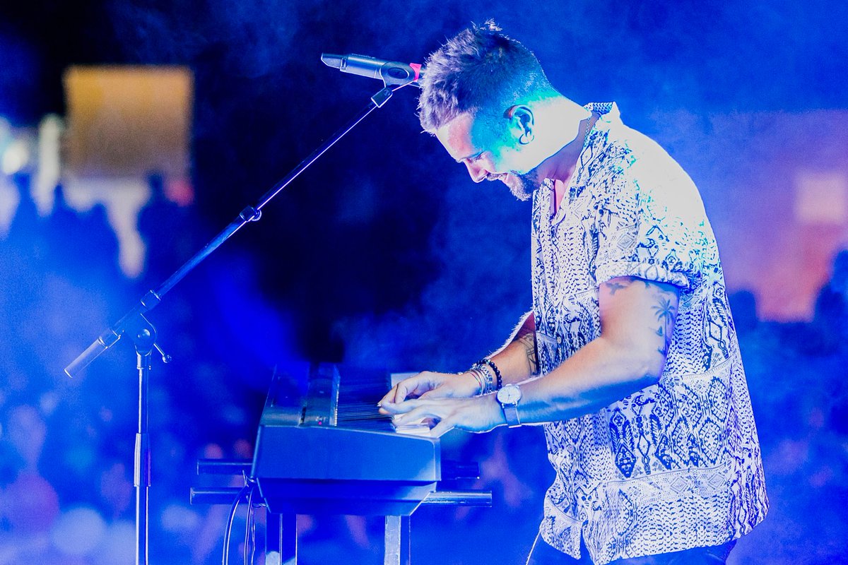 AinhoaCoronel's tweet photo. Mi canción favorita para que sea #N1CanalFiesta47 es #el43 de @MoiLosada #yahoramirodefrentealmundo 🎶🎵🔝🔝 #felizsabado #moiseslosada #laachicasdemoi 💙💙💙 https://t.co/GG4DKvwgJu