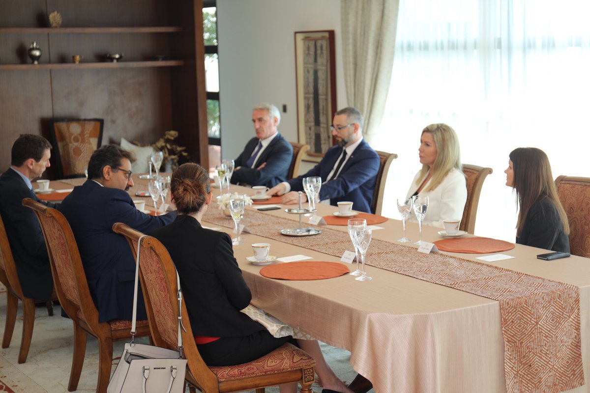 AusAmbUAE's tweet photo. Wonderful to welcome the excellent new 🇦🇺Consul General in Dubai @IanHalliday29 to the country and plan our Team Australia approach along with our super State Trade Commissioners over lunch. @BusinessNSW @InvestVictoria @VicGovtNews @WestAustralia @Queensland @dfat @Austrade https://t.co/i6HIKpZj4h