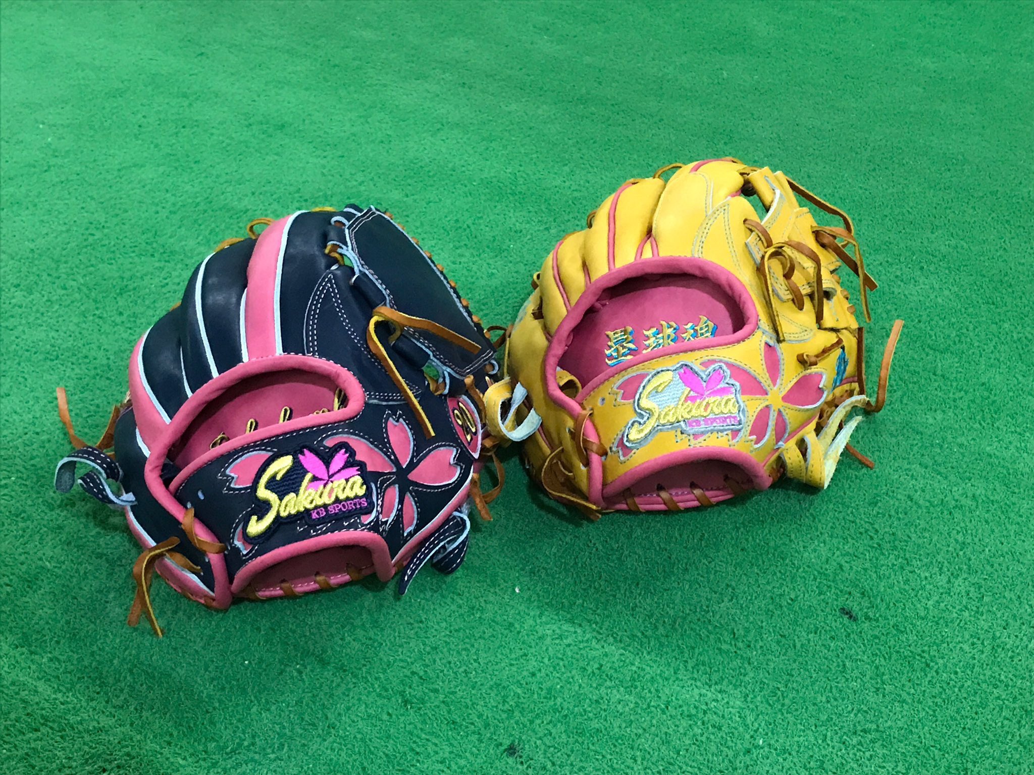 KBスポーツ　桜グラブ　オーダー SAKURA GLOVES PHOTO - KBスポーツ