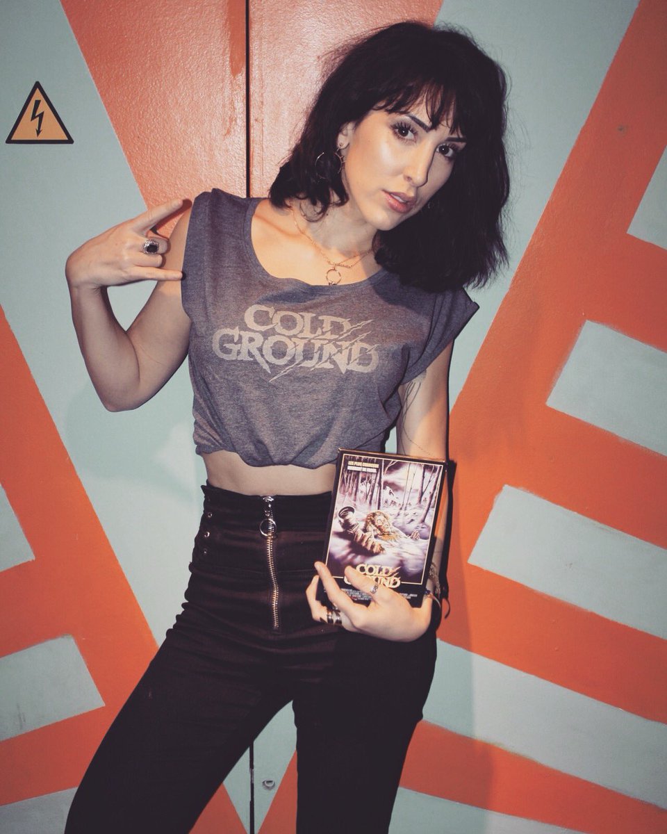 Black Friday, Red Friday, Cold Friday... Call it whatever you want, insane discounts are here! Things are getting bloody in the Cold Ground store this week-end ! Get 25% off your next clothing order on shop.spreadshirt.fr/hauntedshop with promo code CBRWKND ! #Horror #survivethecold