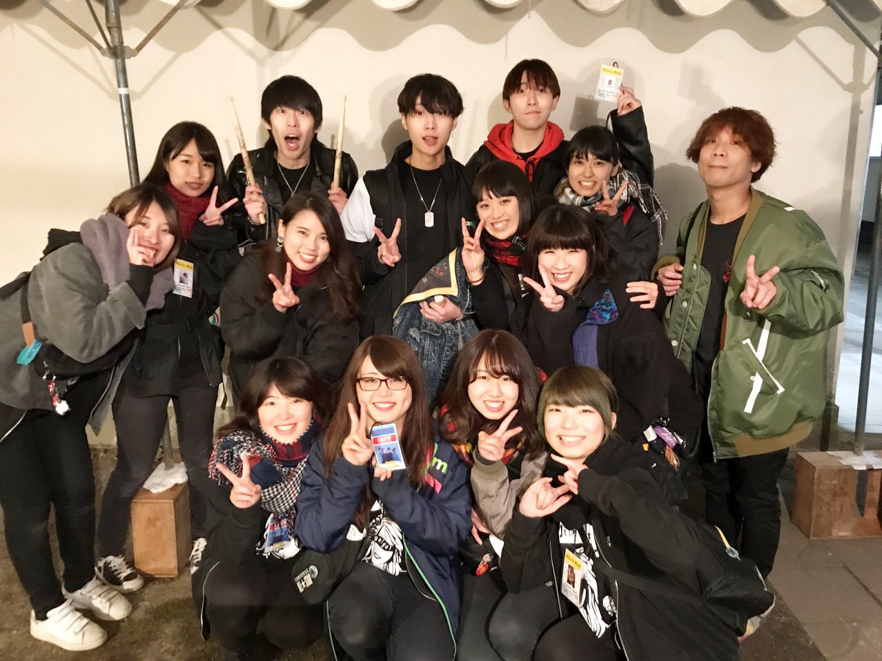 牧 達弥 宇都宮大学の学祭にて今年の学祭終了ー ありがとうございました 学生の作るこういう空間が好きだ おれが学生の時よりもみんなほんとしっかりしてる 未来は明るいな また来年もたくさん学祭でライブしたい だって学校でロックするのって