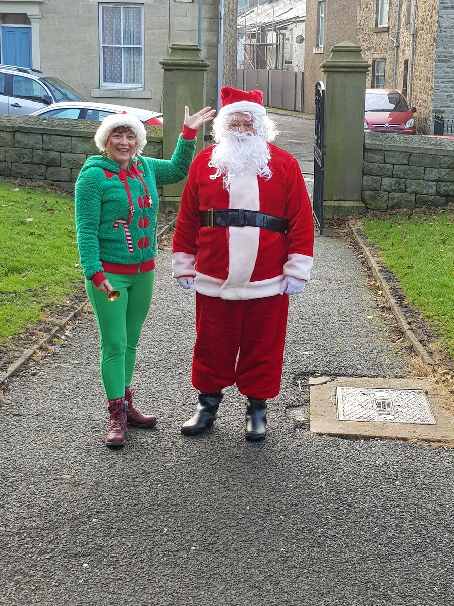 StPeterDarwen's tweet photo. Father Christmas has arrived @StPeterDarwen https://t.co/MTacjh0uHk