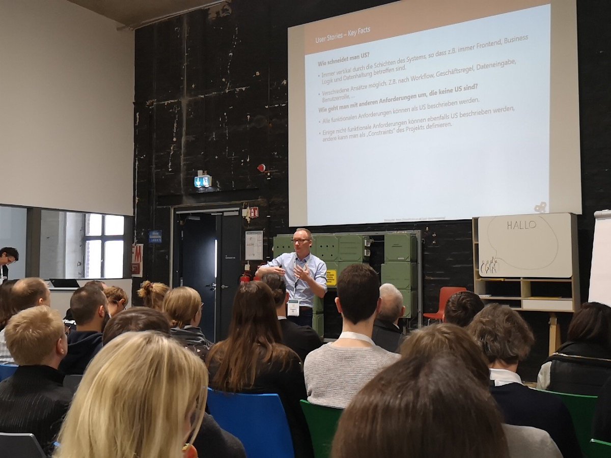 chbeckerde's tweet image. Use Stories fallen nicht vom Himmel. - Aber wo kommt der ganze Kram her? Go for #userjourneys!¡ #agilebarcamp #agileipzig