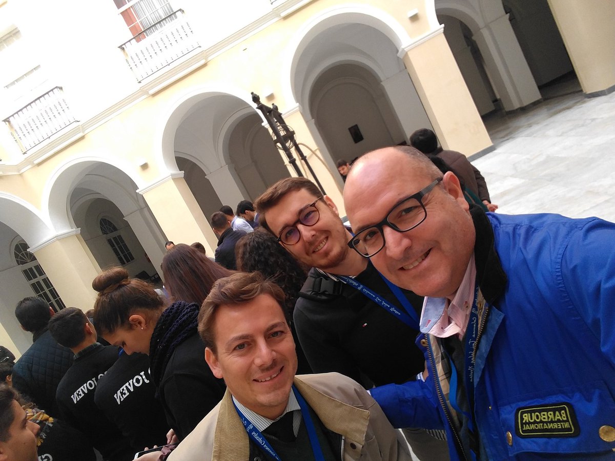 manugarcia73's tweet photo. Encuentro de jóvenes @consejosanfdo @ColumnaSfdo #ejc2018 @edualbarranorte @ramoncaornd https://t.co/UDUQva6OeH