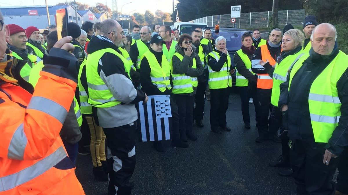 Agencebretagnepresse On Twitter Direct Gilets Jaune