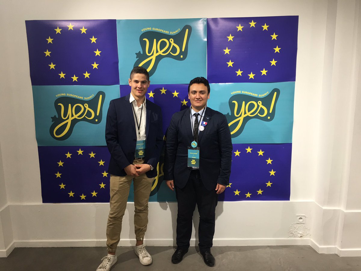ymagaz82's tweet photo. Le week-end dernier avec @DuffautJ nous étions à Paris pour assister avec nos collègues, amis @JeunesMacron et les partenaires européens au #YESummit. Un grand bravo à @pierrebmarc et toutes les équipes ayant contribué à la réussite de cet événement. #YesToEurope 🇪🇺🇫🇷✌️ https://t.co/oXYt05qYp5