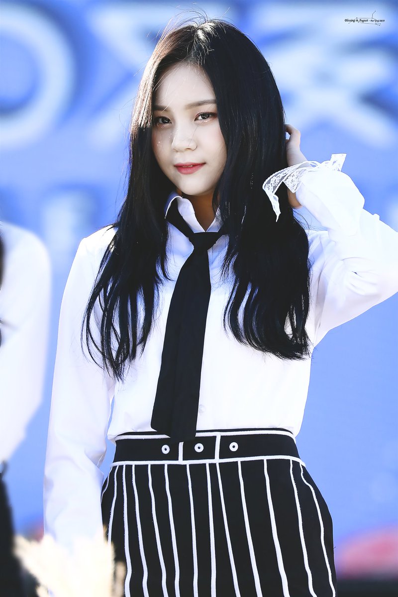 gfriendgraphy's tweet photo. #GFRIEND #UMJI @GFRDofficial https://t.co/Jyrn8lRE6C