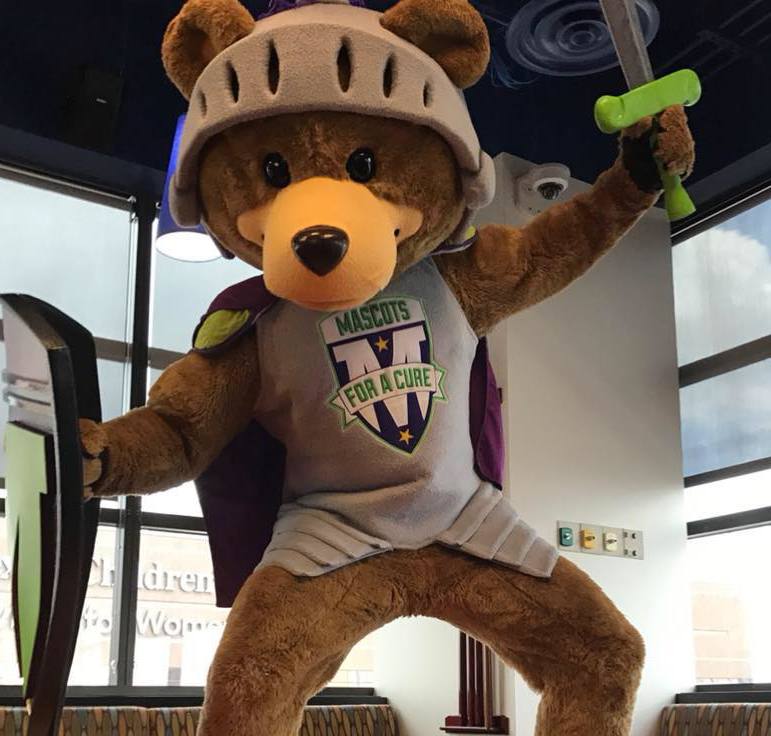 DailyMascot's tweet photo. Todays #dailymascot is Sir Roland Braveheart of @MascotsforaCure Roland is a #Bear with a big heart and a passion to fight and end childhood cancer by spreading awareness. Knight or Hero? you decide! #MCFC https://t.co/Gwjkq6JS2K