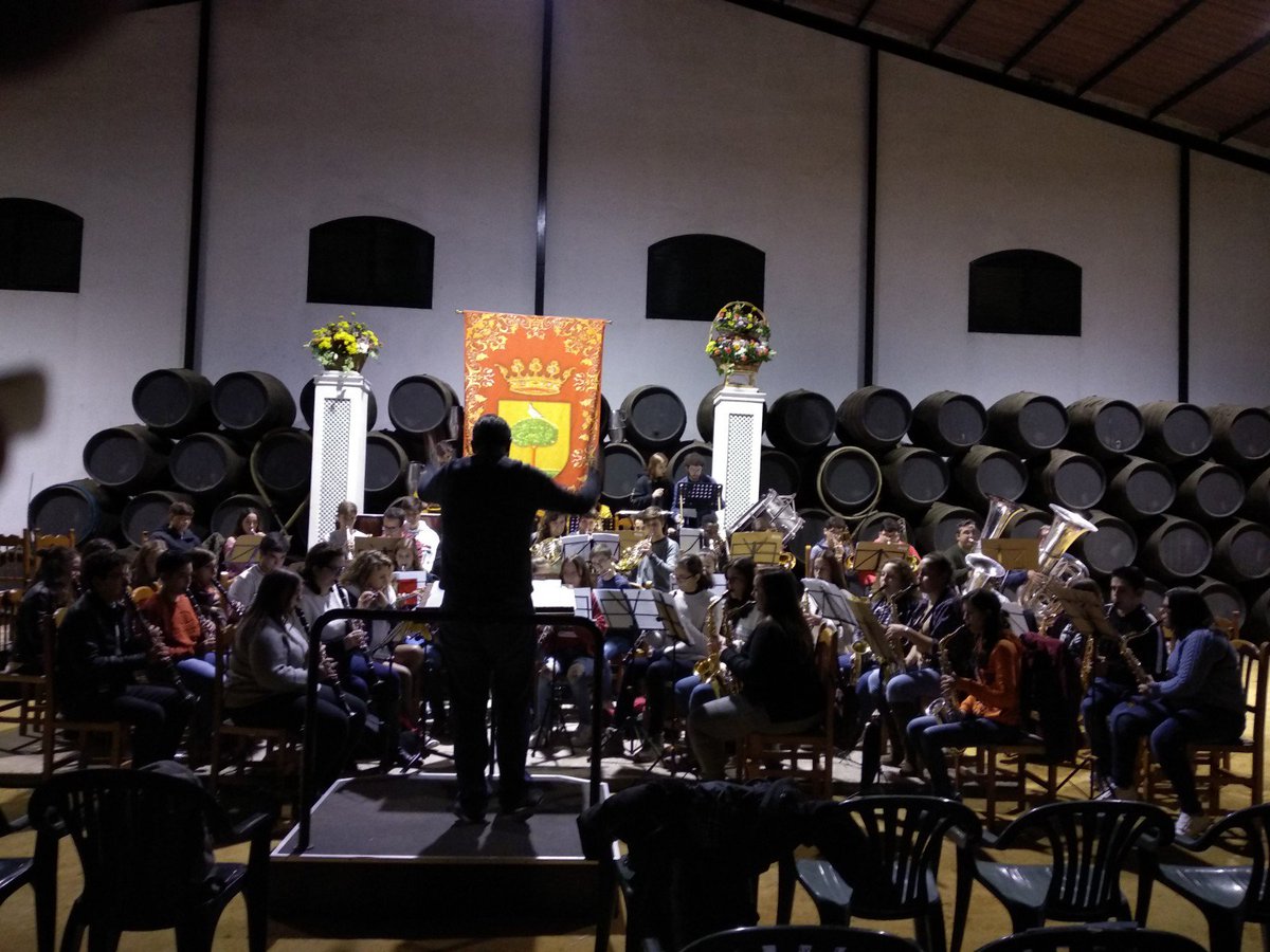 HOY CONCIERTO DE SANTA CECILIA A LAS 20.00H | A tan sólo unas horitas para nuestro concierto de Santa Cecilia, "Un Clásico Concierto", un tributo a las grandes obras de la música clásica. ¡Os esperamos a las 20h en la Bodega de la Cooperativa Albarizas! #Trebujena