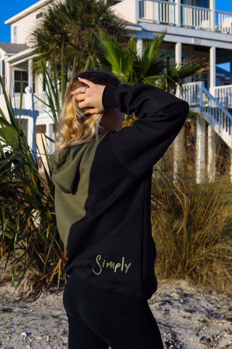 sIMplyMACULATE's tweet photo. New logo hoodies now available, only 35 made. Hats coming soon, shop now!!
https://t.co/uRQu2awvrh https://t.co/rDzY4jop4U