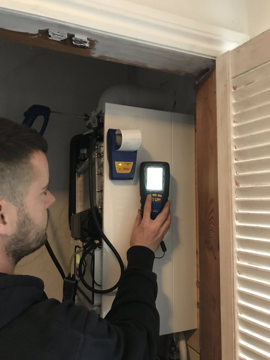 mathd92's tweet photo. Another IC35 installed today providing heating and hot water to a large HMO #loveatag #atagpower #heatingengineer #builttolast https://t.co/wyrgmO0Hr4