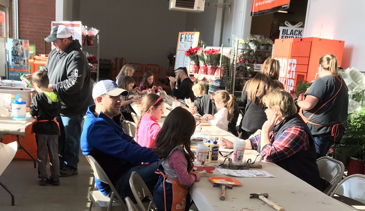 Kids Clinic going strong!! Making gingerbread this holiday weekend.  Nice!! 🦃😀 <a href="/corelli189/">Lori Corelli</a> <a href="/JasonArigoni/">Jason Arigoni</a>