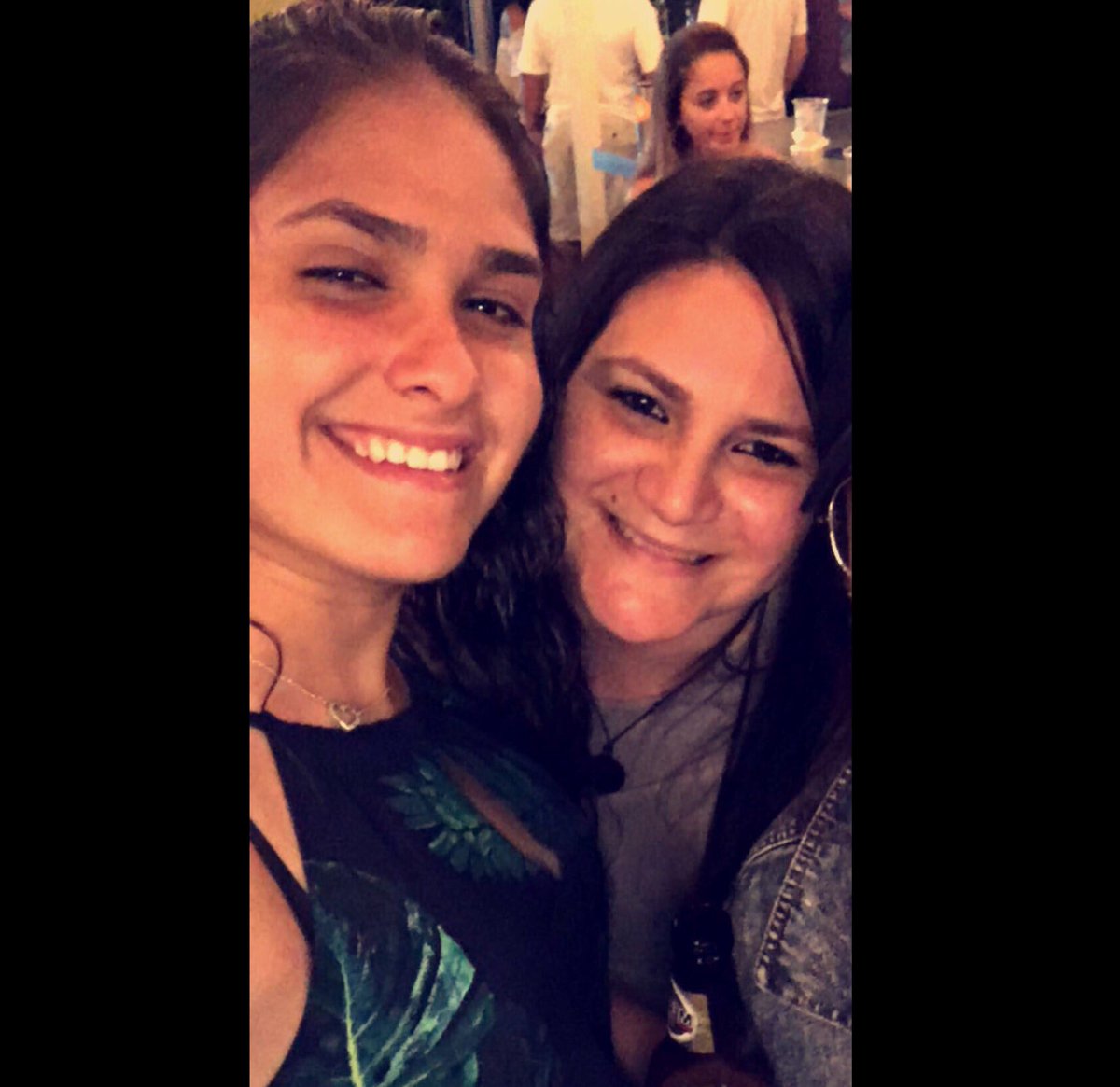 aixanell's tweet photo. Amore Happy Birthday!!...espero q la pases bonito, muchas bendiciones!! ๐๐๐#LovUbaby๐ #CelebramosCuandoLlegue ๐ https://t.co/sG3ZOf0iiq