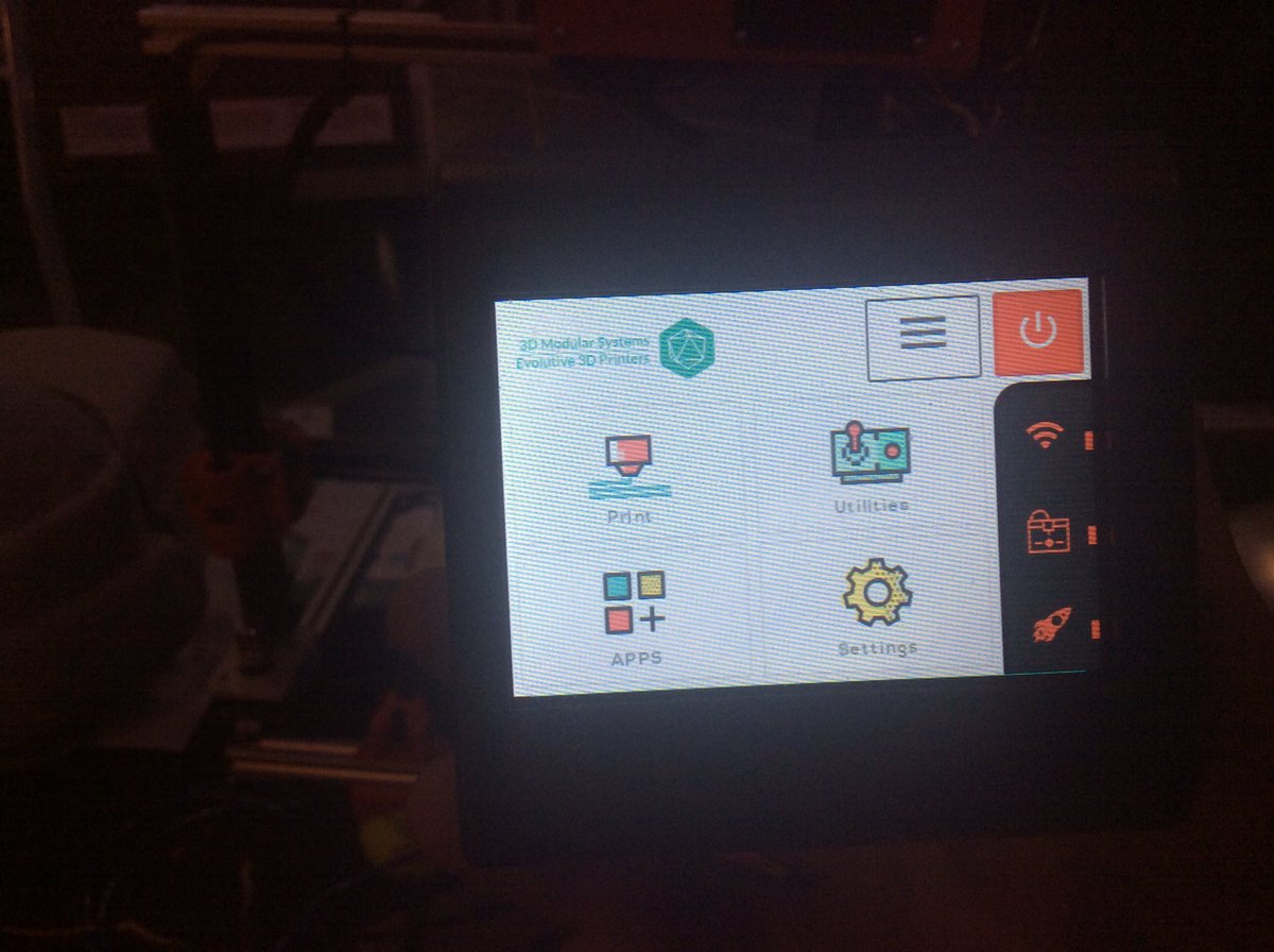 Imprimantes3D's tweet image. [LiveTweet #MFP18] Contrôler ses #imprimante3d via une AstroBox Touch disponible chez @3dmodularsystem en démonstration au @MakerFaireParis 

- Slicer dans le #cloud
- Accès distant 
- Ecran tactile 

Et bien sûr leurs #imprimante3d de #makers