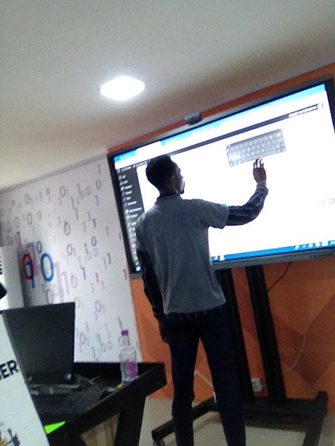 WPPortHarcourt's tweet photo. This section (How to build and manage #WordPress for our NGO's) has just ended with a loud applause to thank the speaker @chukwudiigbojionu  #DoactionPHC #WPPHC https://t.co/iy9ShVMxTz