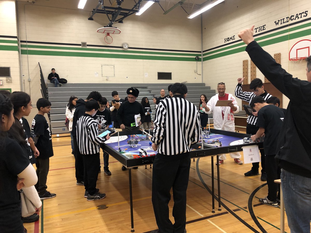 DonValleyMS's tweet photo. The DV Dragon Bots are hard at work practising their robot missions in preparation for the competition this afternoon! #TDSBFLL #DVMS #TDSB #IntoOrbit2018 @TDSB_Robotics https://t.co/8tyK3dEwPj