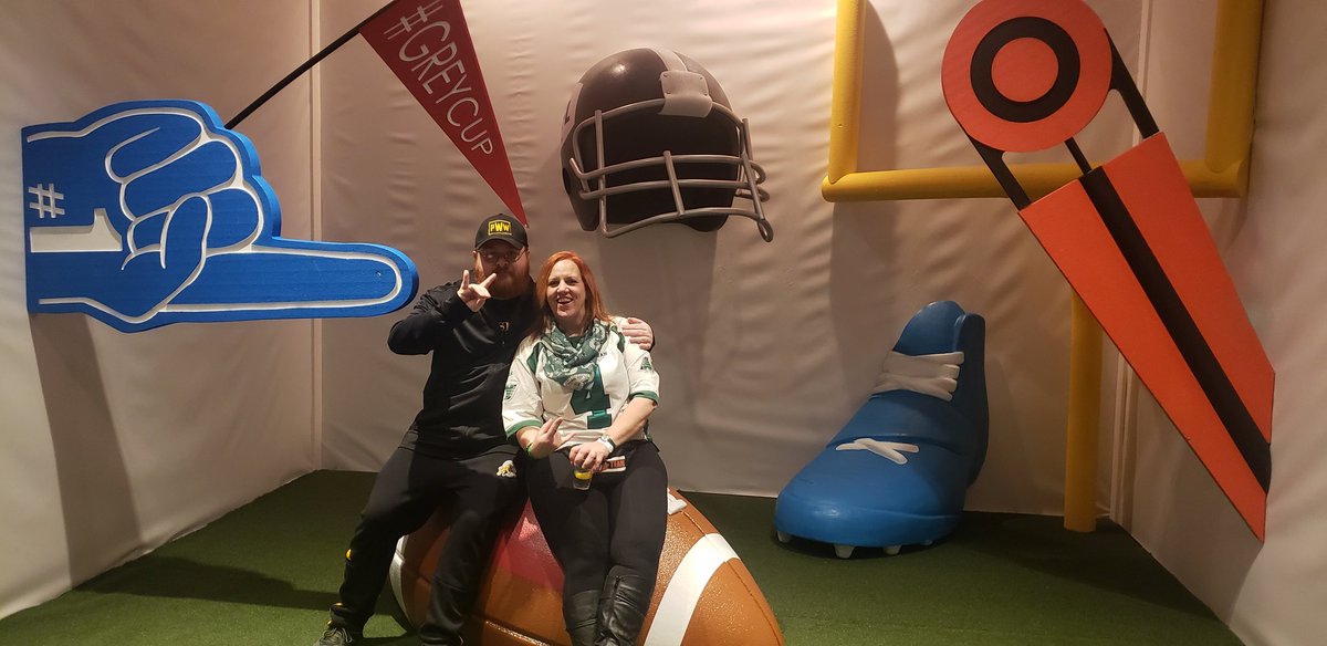JaniceOwen's tweet photo. Day 2 (well 3 really) was SO much fun. Got to see so many #CFL great people again. Worth the lack of sleep !! #upandattem #bringonday3 #GreyCup106 https://t.co/SOqZ59GdSG