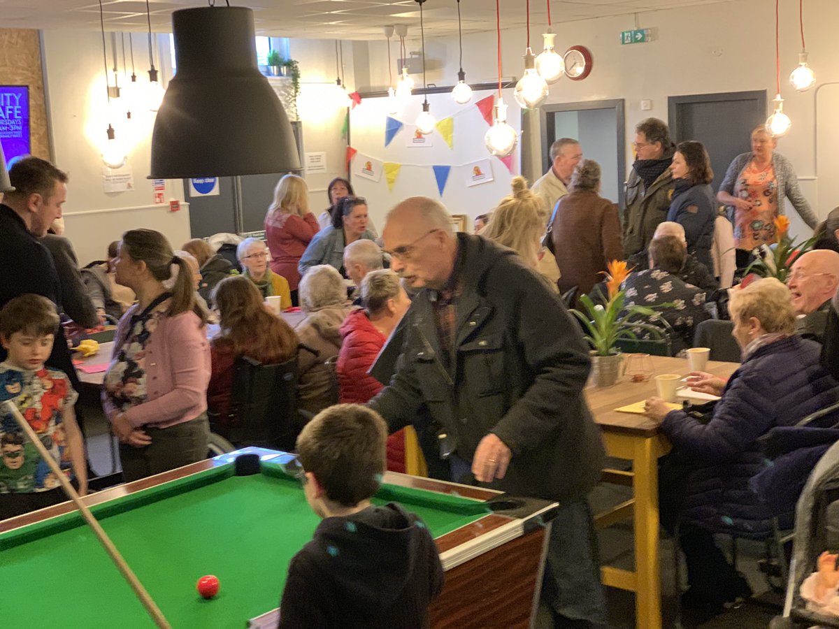janicecorra1's tweet photo. Amazing turn out for the Phoenix centre opening we’ll done @OliHigham and all the team @Castlehill19 https://t.co/FUT6yiujqZ