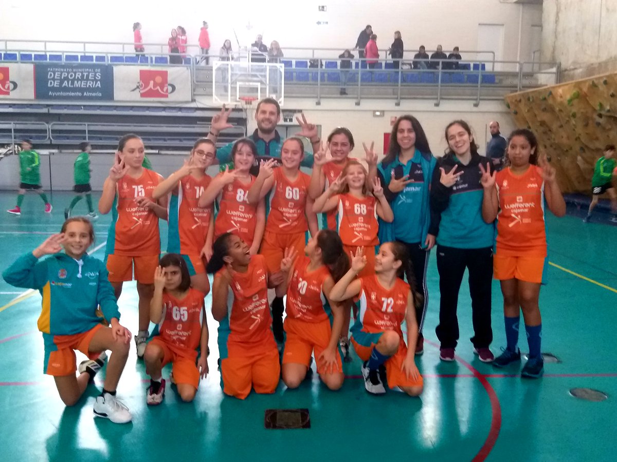 adaba_basket's tweet photo. #resultadosadaba  🏀⛹️‍♀️🏀

Bingoooo!!! Tres ganados de tres jugados!!! Victoria de las #Minibasket #adaba hoy:
40 Cajamar Adaba 2007 / 33 Altaduna

#clubadaba @AdabaCantera #baloncesto #basket #almeria @AlmeriaFAB @Languiman https://t.co/5hvDQ9e9dU