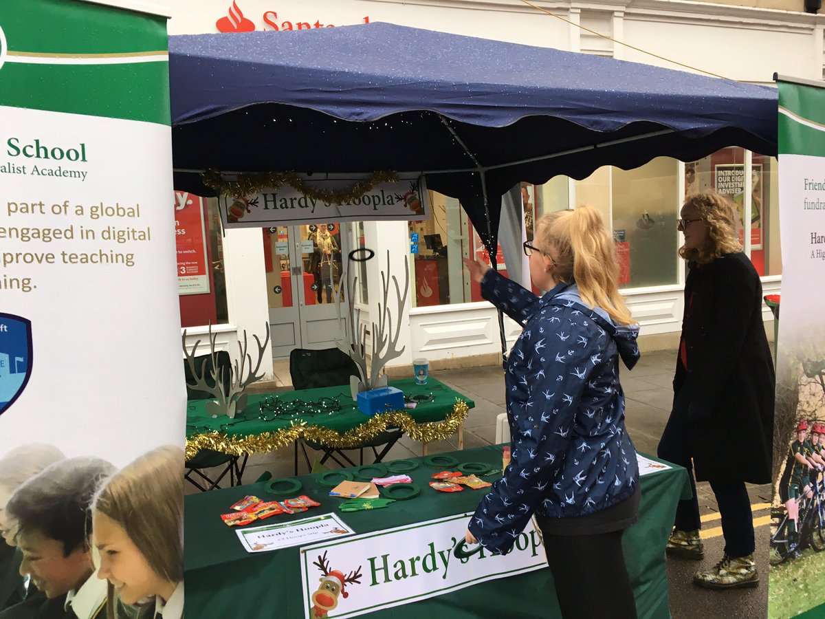 HHDepHead's tweet photo. Customers coming thick and fast at Chippenham Winter Wonderland!. #hardyshoopla https://t.co/3MTRs37F58