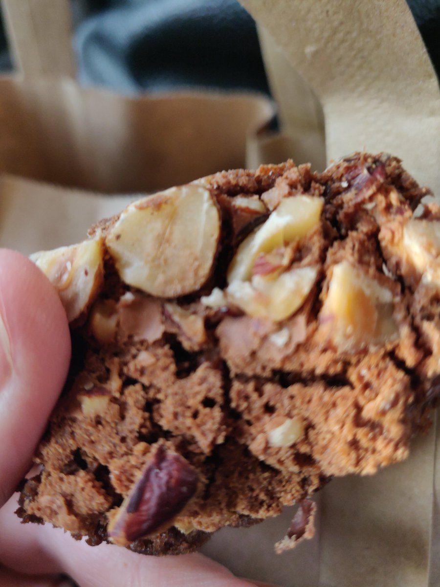 Nickala5's tweet photo. Quick trip to @levymarket for @lushbrownies fix & catch up with @reddylane & @The_Ottomen before heading for an @UnLtd #SEEchangemaker reunion with @PeterPtashko and others! #bestbrowniesonearth #buylocal #buysocial https://t.co/v7K7yxbduN