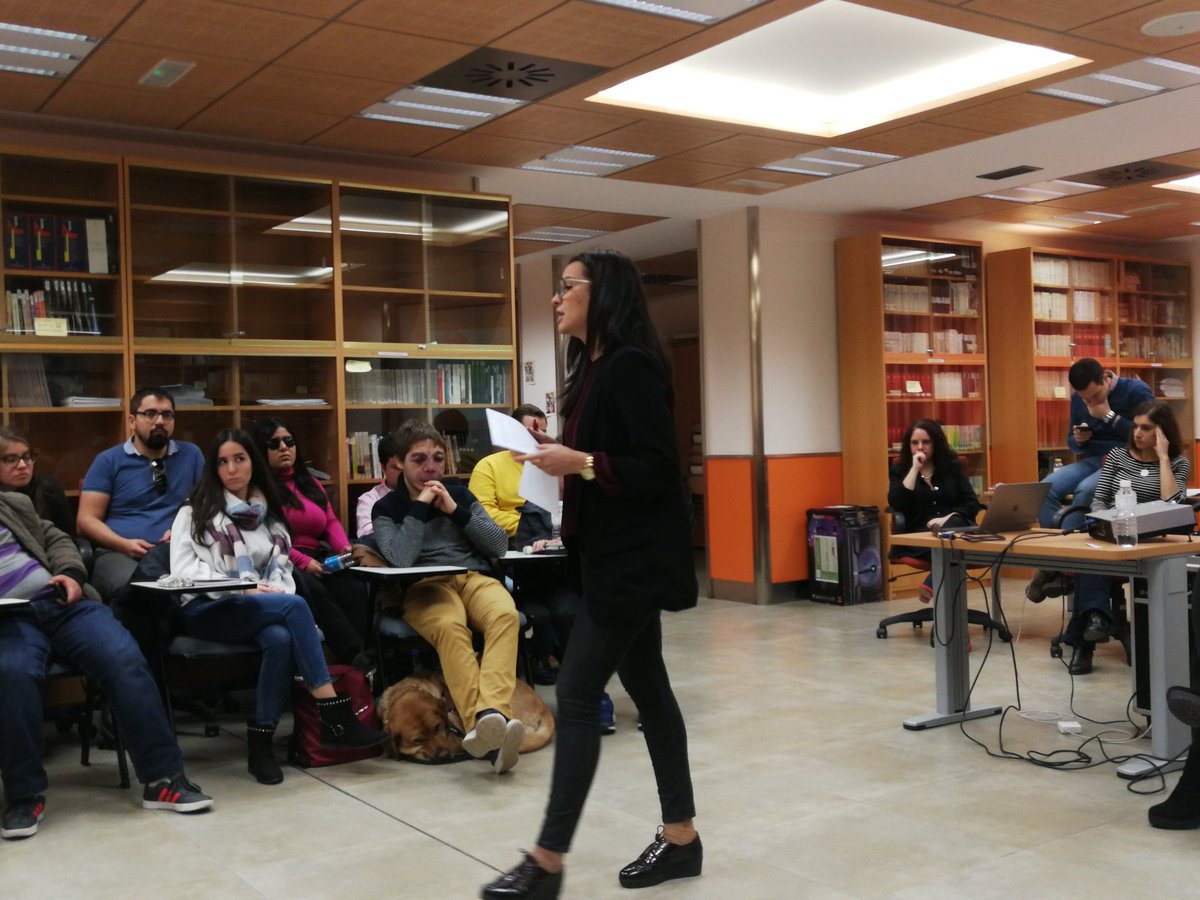 alejandrarg87's tweet photo. Andrea Duran imparte la formación sobre Fundación ONCE e Ilunion #ForJUP #presenteyfuturo #gruposocialonce #madrid https://t.co/MSlGApIyeo