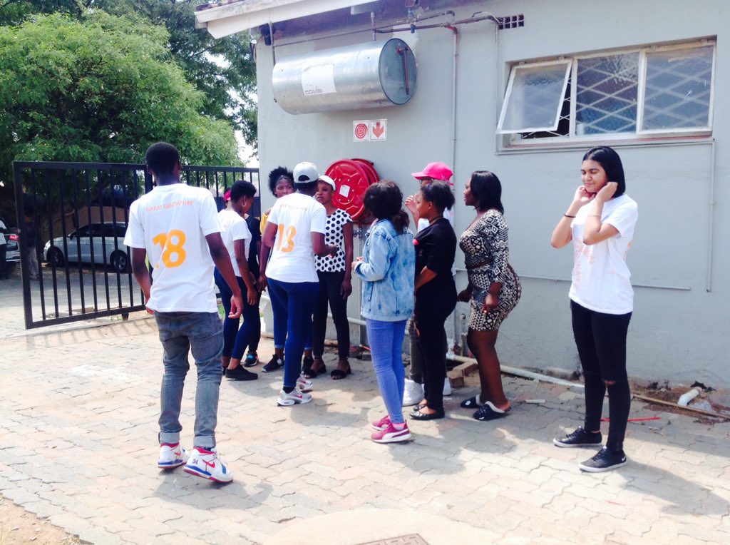 yledsa's tweet photo. YLED 2018 cohort spending time, having fun and sharing personal journeys, all in the name of #GIVINGBACK #YGB2018 #YLEDGREATGEN https://t.co/JWjoZvjcTa