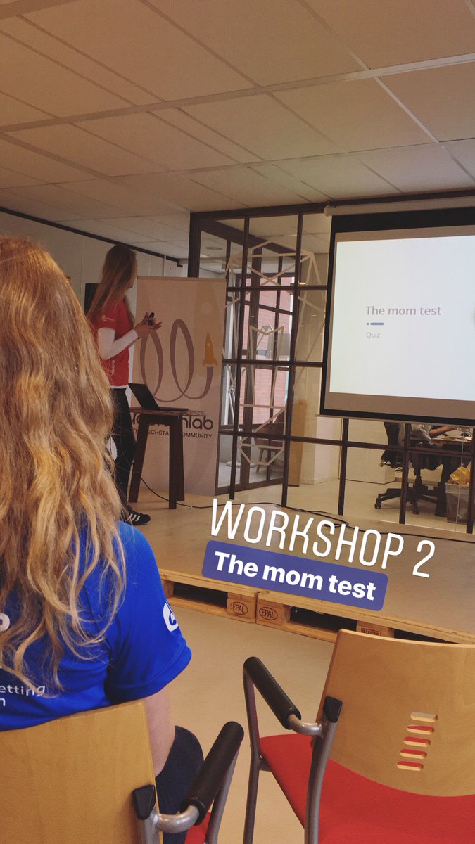 To prepare all participants with the knowledge needed for today, Milou from Rabobank is giving two workshops on the lean canvas and the mom test.😊