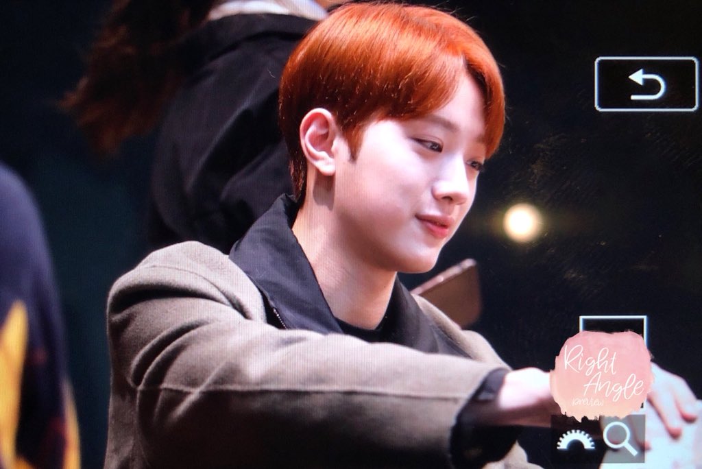 RightAngle_0923's tweet photo. 181124 #라이관린ِ https://t.co/txVESRl6a3