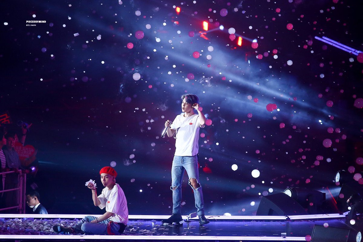 taehyungpic's tweet photo. 181124
—
🐯🐥

#방탄소년단 #뷔 #태형 #BTS #V #taehyung @BTS_twt https://t.co/Q3LFg6o0zn