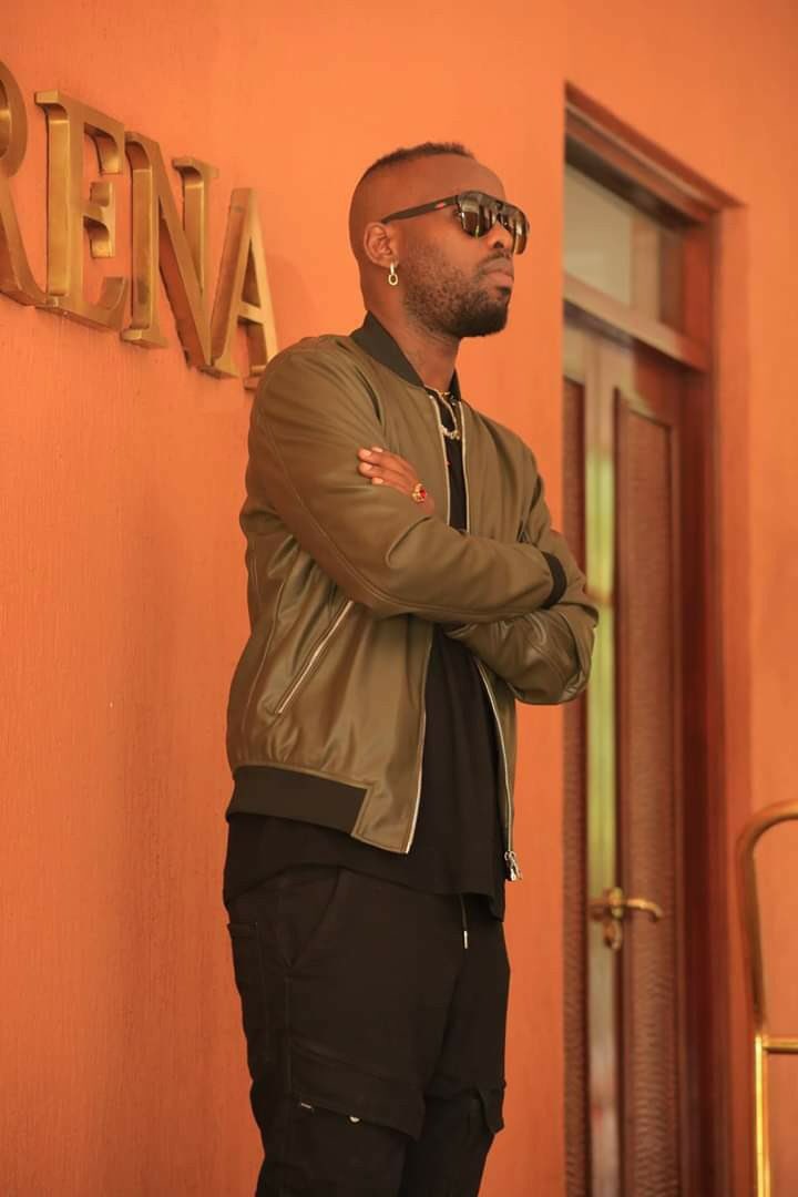 DhatFilleaddict's tweet photo. 10 years of @eddykenzoficial  at Serena hotel don't miss out . 100k General ,300vip and 3m table .Come we celebrate in style. https://t.co/e9ZSgFiGkN https://t.co/2ltXJf5tI8
