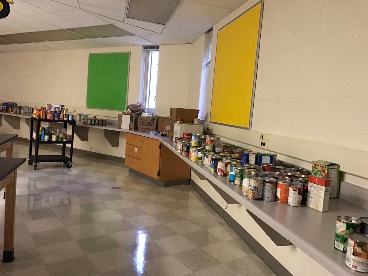 kenterosser1's tweet photo. The scholars at FMS collected over 1,800 canned good items. We were able to offer support and feed every family who expressed a need. Thank you. https://t.co/Q6pwOxZMD8