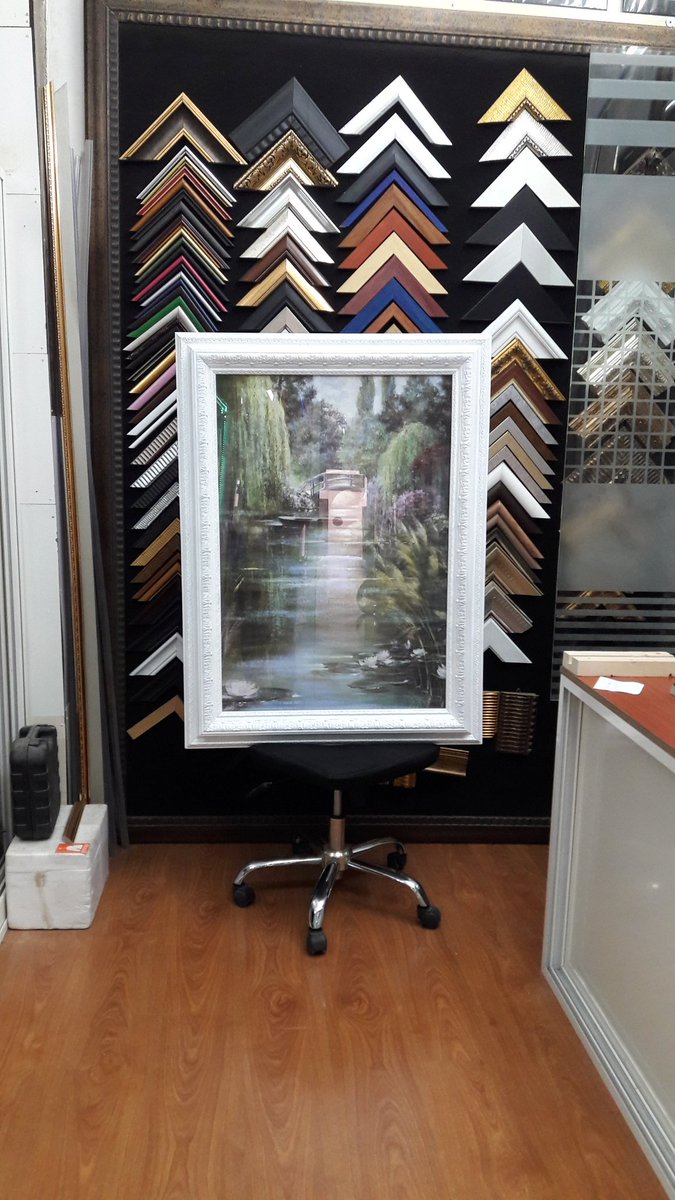 blueframeglass's tweet photo. #blueframeglass #frame #glass #mirror #pictures #wooddesigne #dubai #mydubai #dubaiMarina #dubaimarunalife #abudhabi #alain #glassshawer https://t.co/mTyWsLa8G5