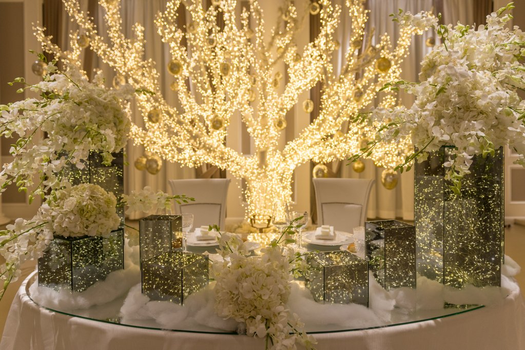 villacarafa's tweet photo. Make a wish 💖
#VillaCarafa #ilovevillacarafa #wedding #weddingland #luxury #tree #christmas #christmas2018 #decorations #gift #love #lights #happyholidays #holiday #instagood #lights #merrychristmas #ornaments #photooftheday #winter #xmas #beautiful #celebrate… https://t.co/6BAATIpEGv