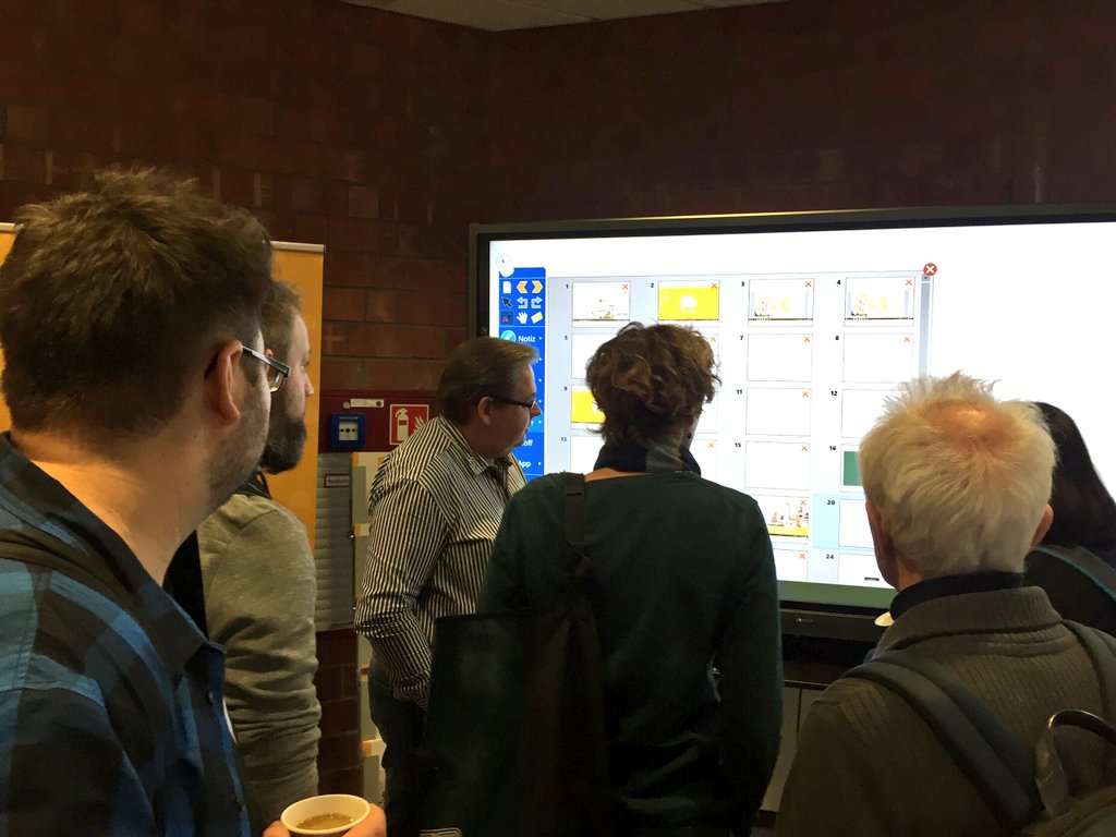 hkm_education's tweet photo. Unterricht steht heute vor vielen medialen Herausforderungen! #DED18 Die Ausstattung mit der passenden Hard- und Software finden Sie z.B mit unserer Digitalen Tafel, die Sie heute live bei uns ausprobieren können: https://t.co/x24VLaDj8H https://t.co/8JUxtdxr9r