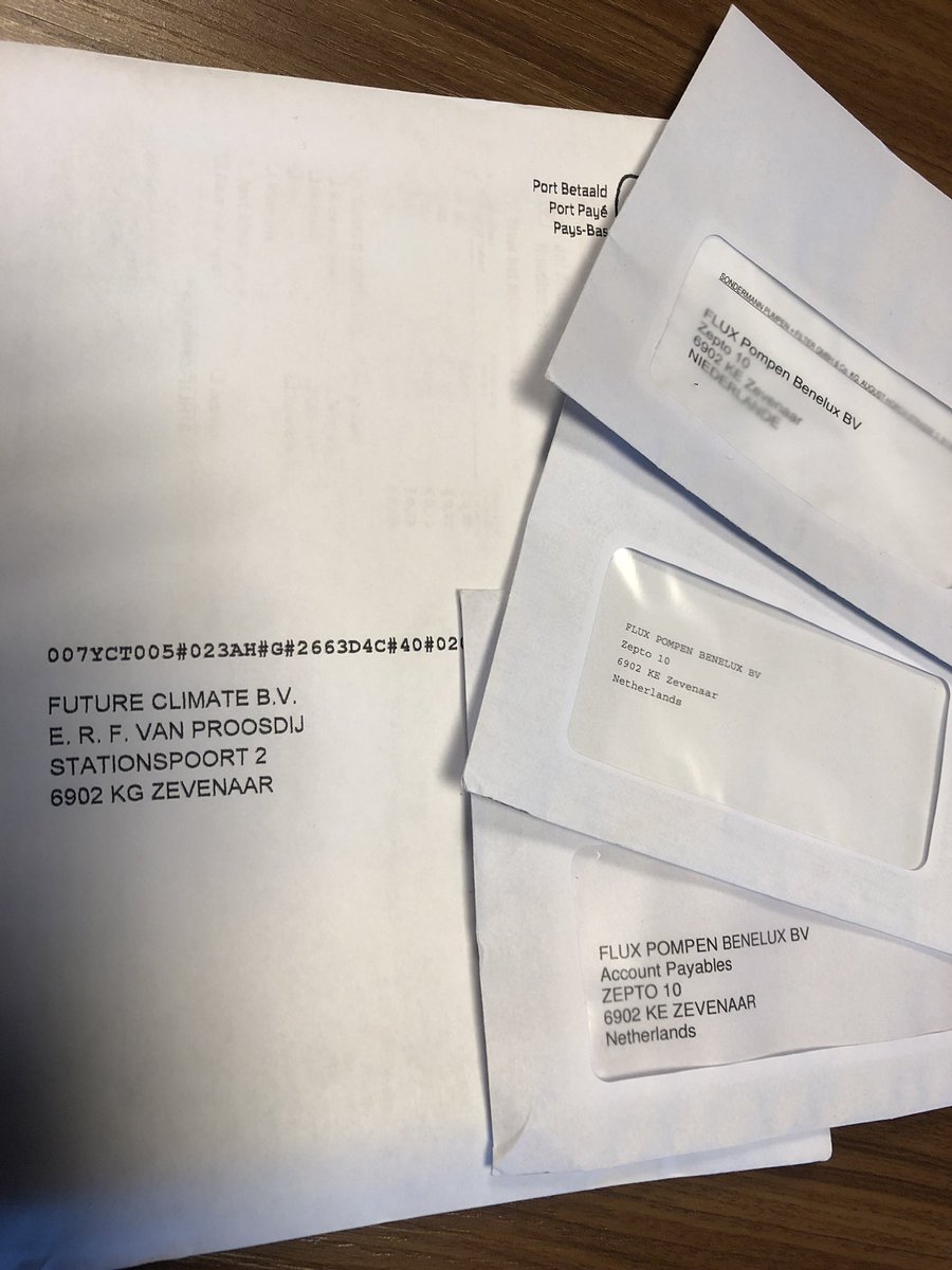 Fijn als de postbode de post van al je buren bij jou in de bus dondert. Stationspoort 10, niet Zepto, niet nr. 2. #postnl #fail