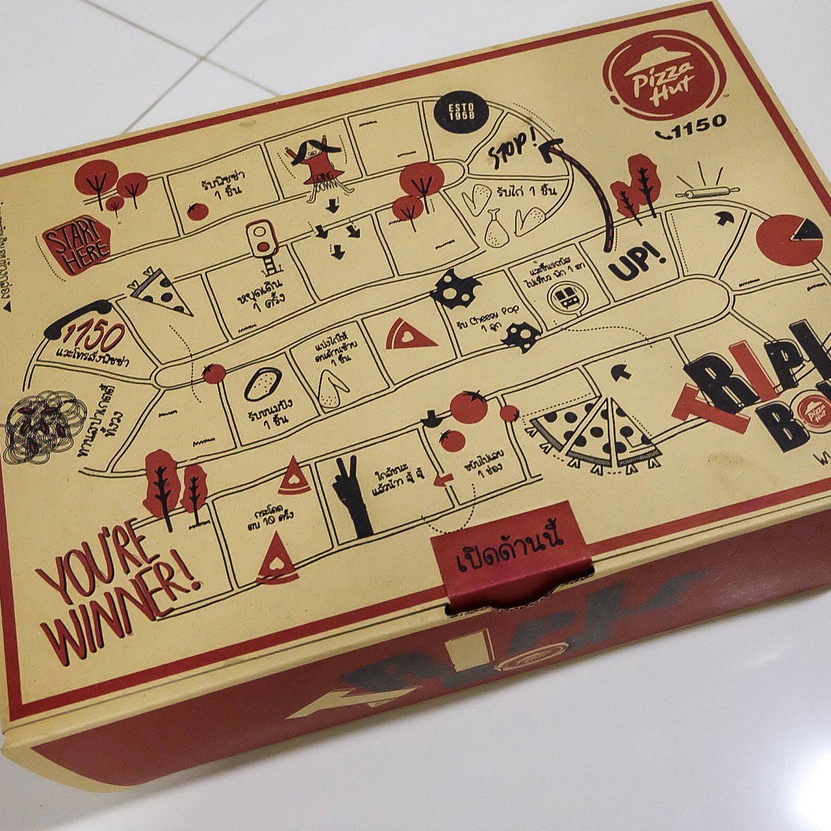 mimilkss's tweet photo. วันนี้สั่ง PizzaHut เซต Triplebox โอ้ยคือดีมากกก เหมาะสำหรับ 4คนขึ้นไป คืออิ่มคือคุ้ม 499.- เท่านั้นรวมค่าส่ง 549.-👏🏻🙏🏻

-ถาดกลาง 2 ถาด
-ไก่ 6 ชิ้น
-สปาเกตตี้ขี้เมาไส้กรอก
-ขนมปังกระเทียม
-ชีสบอล

คุ้มมั้ย บอกเลยโคตรรรร😂
เออพรุ่งนี้ค่อยลดอีกรอบ😆
#อร่อยไปแดก #อร่อยบอกต่อ https://t.co/CySQQZXQDi