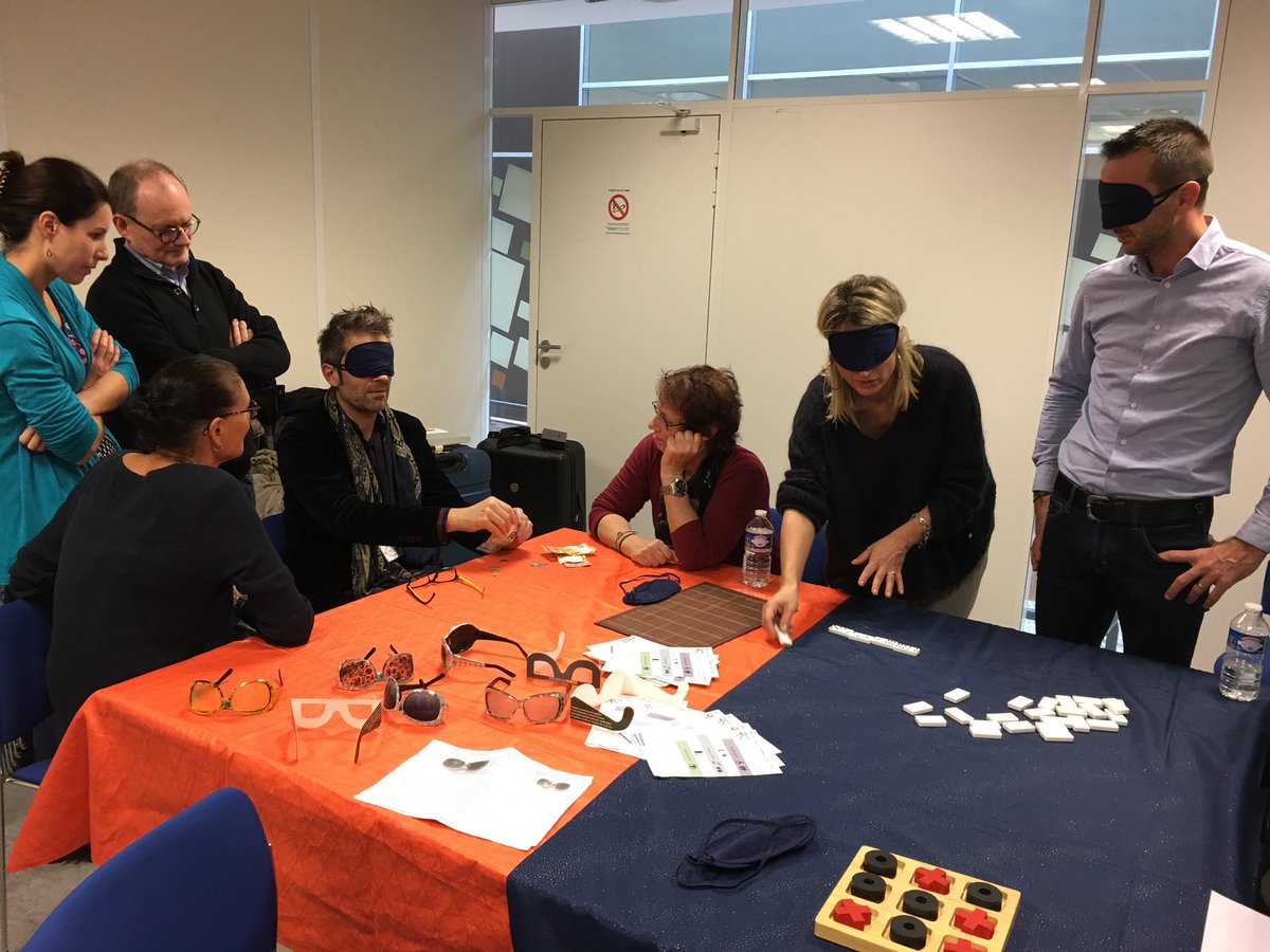 p_cnapelynck's tweet photo. Journée de sensibilisation au #Handicap au #gpacgso . Des ateliers ludiques et concrets pour changer notre regard.,et des équipes intéressées. Merci à la #MissionHandicap qui fait un boulot extraordinaire chez #Bnpparibas et #bddfoperations . @V_Thiriet . https://t.co/UCzLi0SSSL
