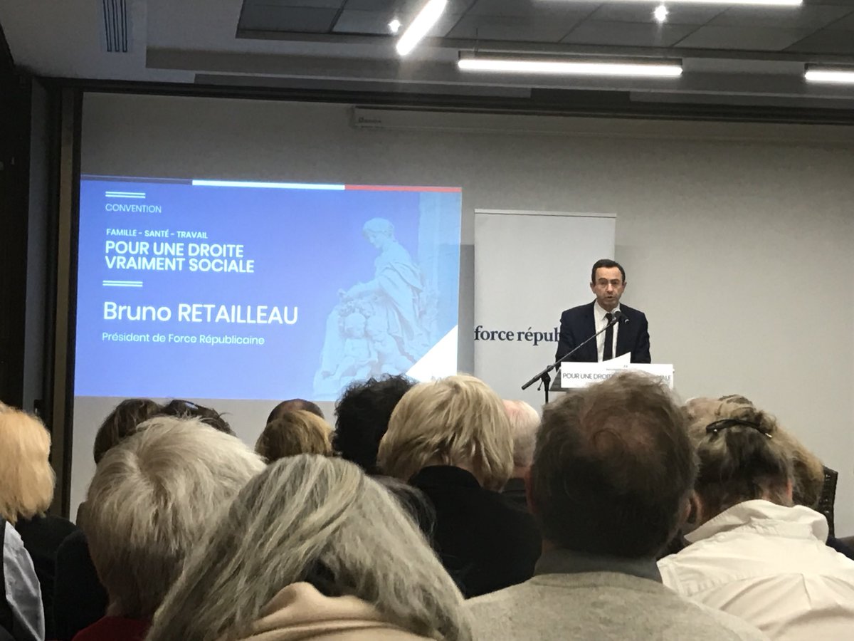 vaguebleue17e's tweet photo. Ouverture de #ConventionForceRep « pour une droite vraiment sociale » par @BrunoRetailleau qui rappelle que « pensez le social c’est penser le commun » #Famille #Sante #Travail @ForceRep_fr https://t.co/t9AsGUqWAB