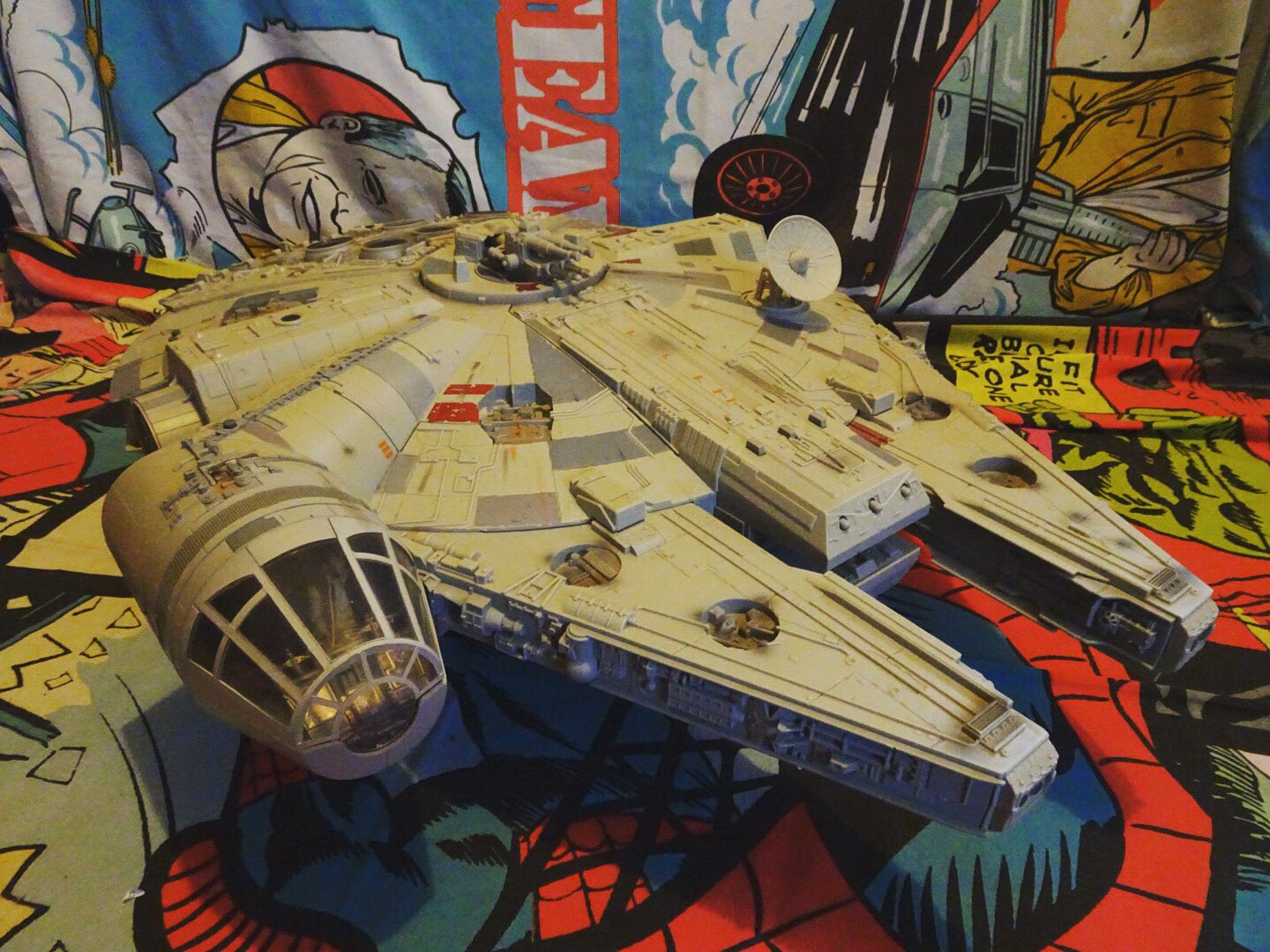 Star wars legacy collection millennium falcon deals